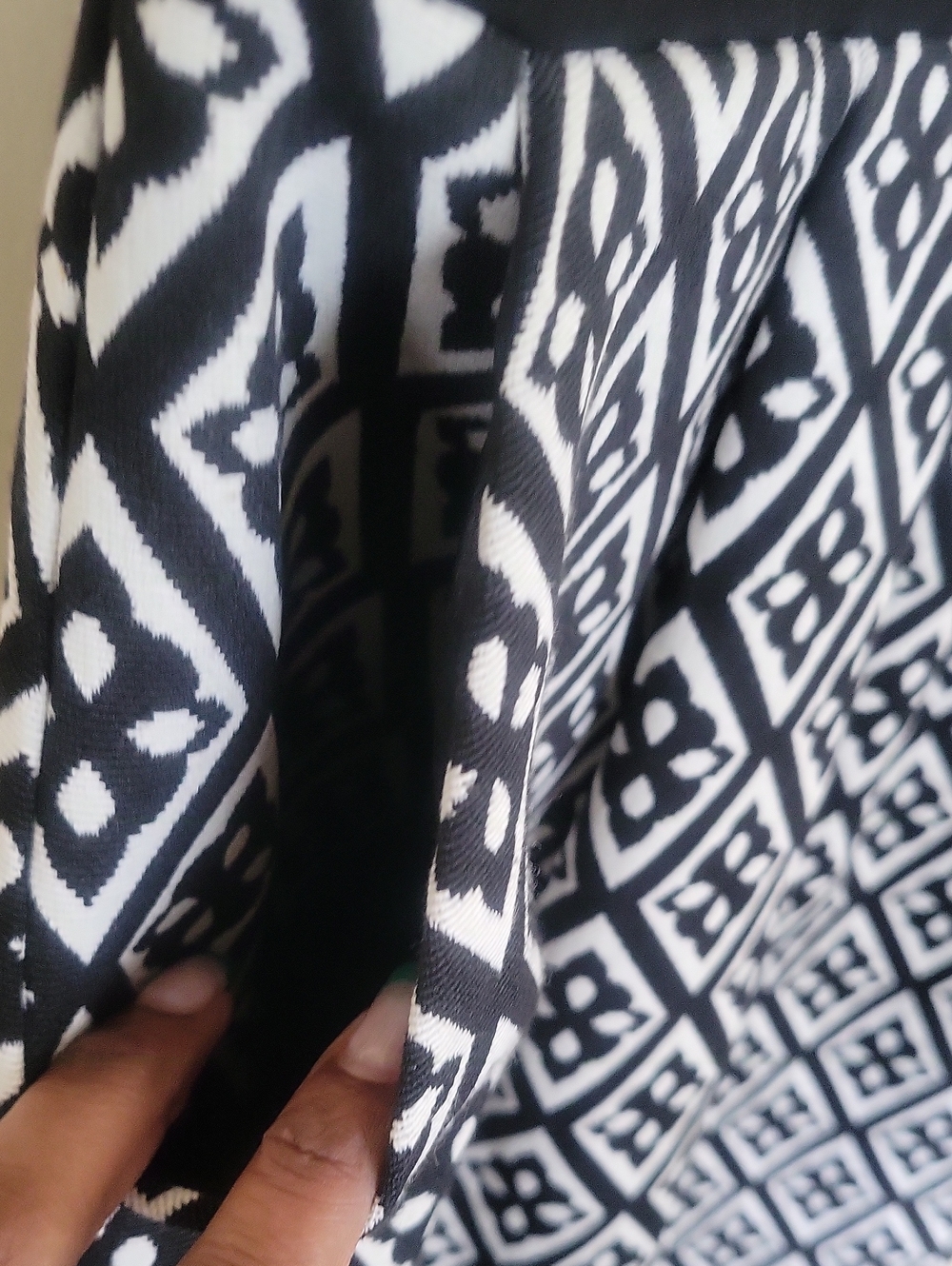 LUCKY BRAND Sleeveless Black and Gray Patterned Midi Dress - Picture 4 of 7